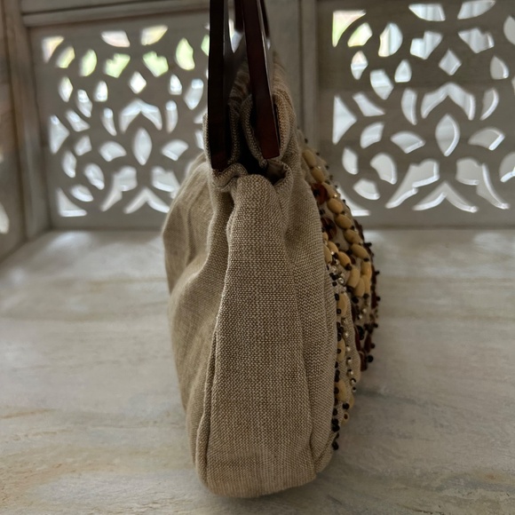 NWT BAKERS Jayden Beaded Linen Handbag Purse Wood Handles Brown Tan Metallic New - Picture 5 of 9
